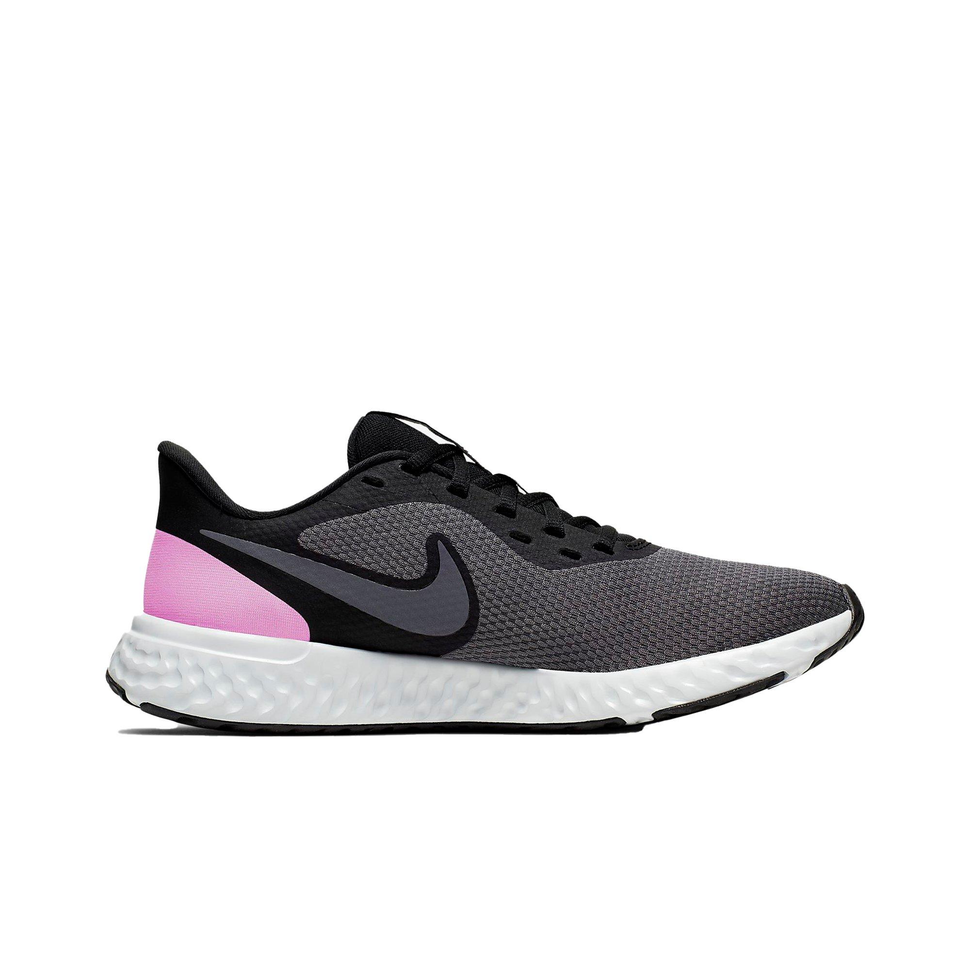 Woman nike revolution black and outlet pink